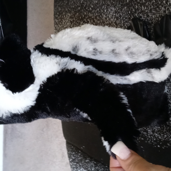 Penguin stuffed animal - Picture 6 of 8